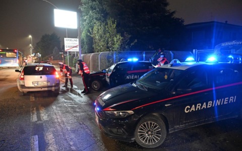 Carabinieri in campo per prevenire furti e truffe, controllate 200 persone e 35 veicoli