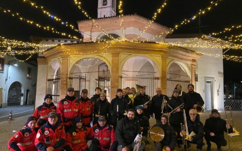 Alla “Festa di Santa Liberata” bancarelle e fuochi d’artificio come da tradizione, ma c’è chi fa polemica