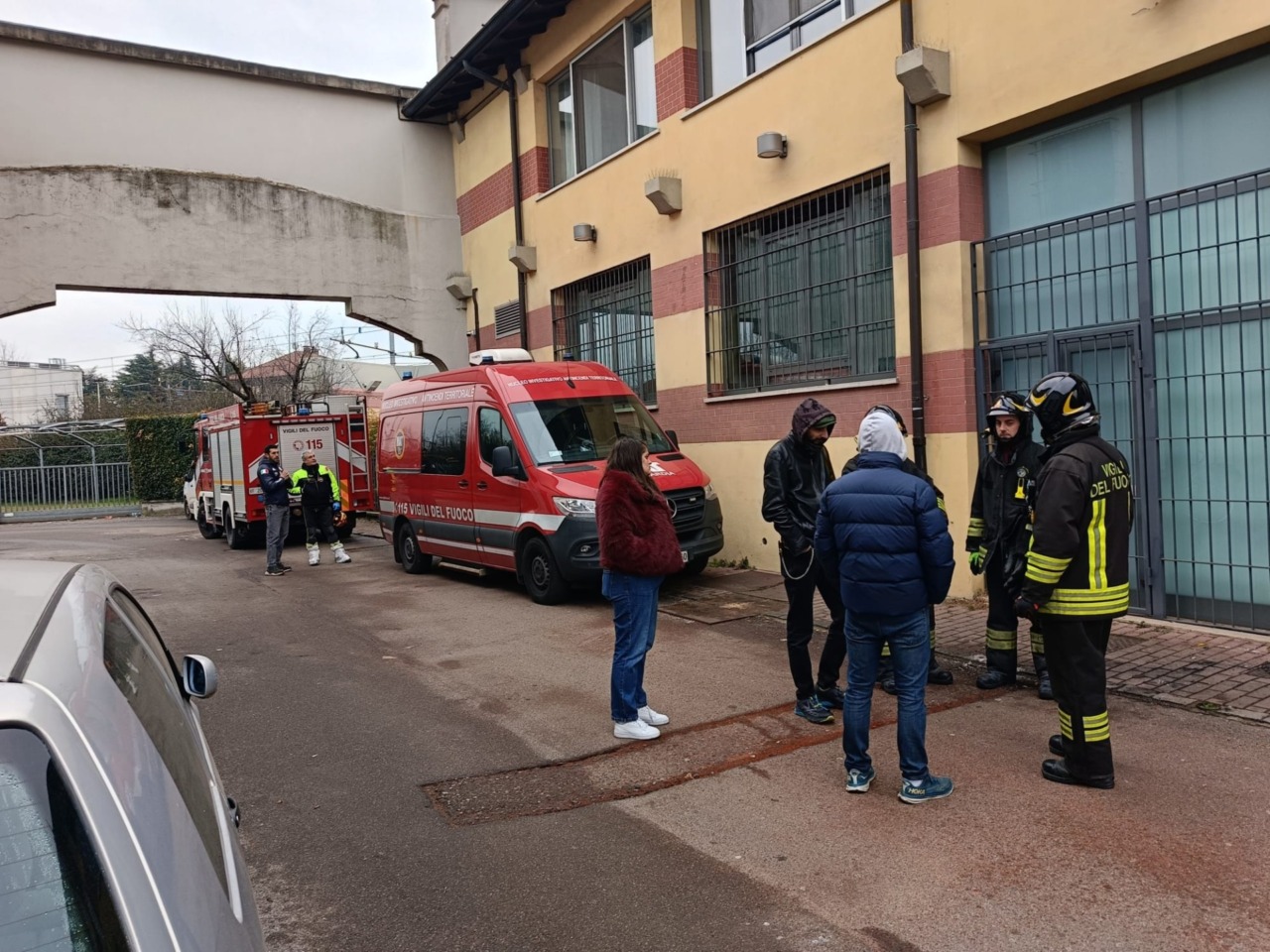Incendio di via Giovanni Paolo II, sopralluogo del NIAT: edifici ancora inagibili
