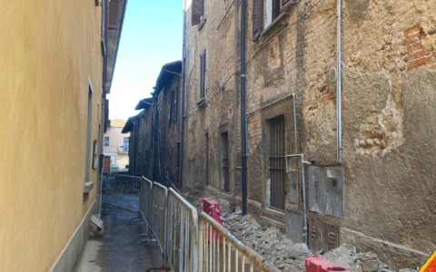 Sei mesi dall’incendio che devastò il deposito, via Dante riaprirà a settembre