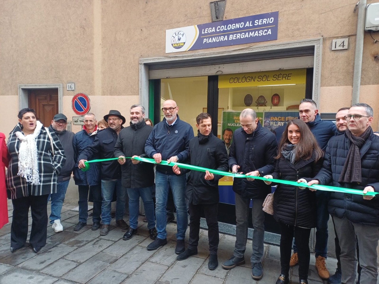 La Lega inaugura la storica sede riqualificata ma lascia alla porta gli alleati