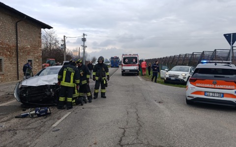 Scontro tra auto a Martinengo, feriti un 33enne e un 75enne