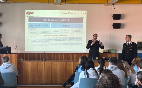 Legalità, sicurezza e droghe: i carabinieri tornano “in cattedra” all’Oberdan