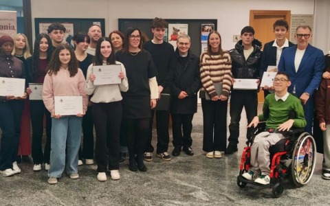 Rivolta, borse di studio dal Comune per premiare gli studenti più brillanti