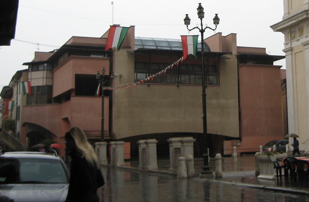 Demolire o costruire il futuro? La scelta che divide Romano