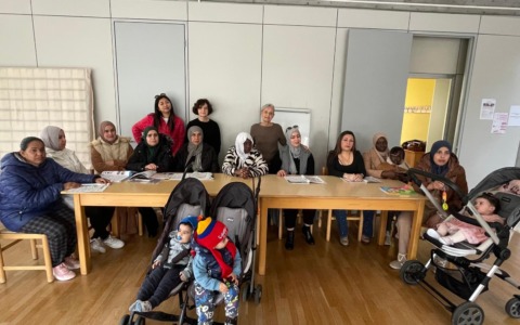 La scuola di italiano per stranieri compie 15 anni, dal Pd arriva un dono