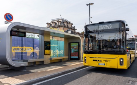 L’e-Brt si svela tra pensiline smart e nuovi bus elettrici: i lavori oltre l’80%