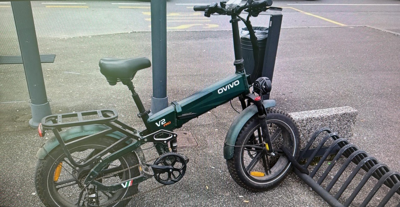 Fermati dalla Polizia locale con quattro biciclette elettriche “truccate”: 28mila euro di multa