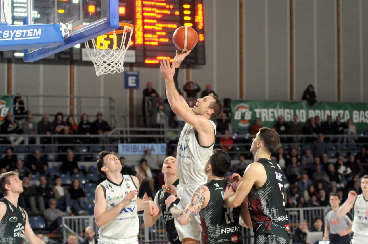 Successo pesante per la Tav Treviglio Brianza nella battaglia con Omegna