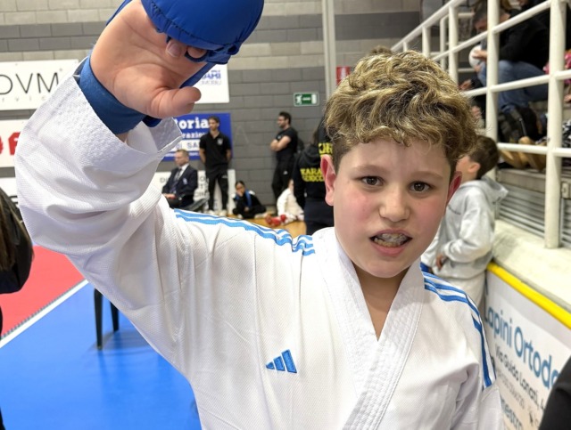 Steven Gambino trionfa nel Kumite Under 12