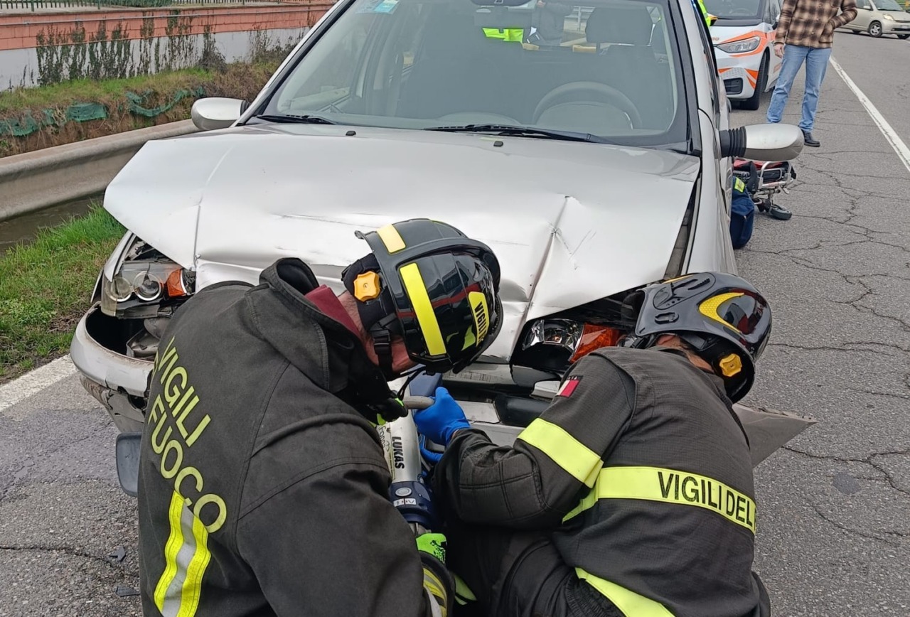 Incidente sulla Soncinese, due anziani in ospedale