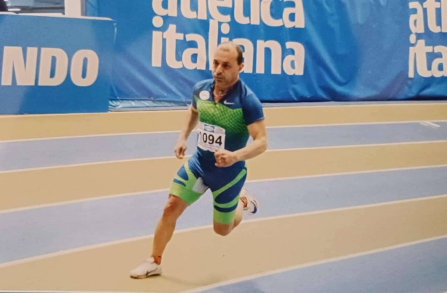 La “freccia” Francesco Nicotra centra il tricolore nella staffetta ad Ancona