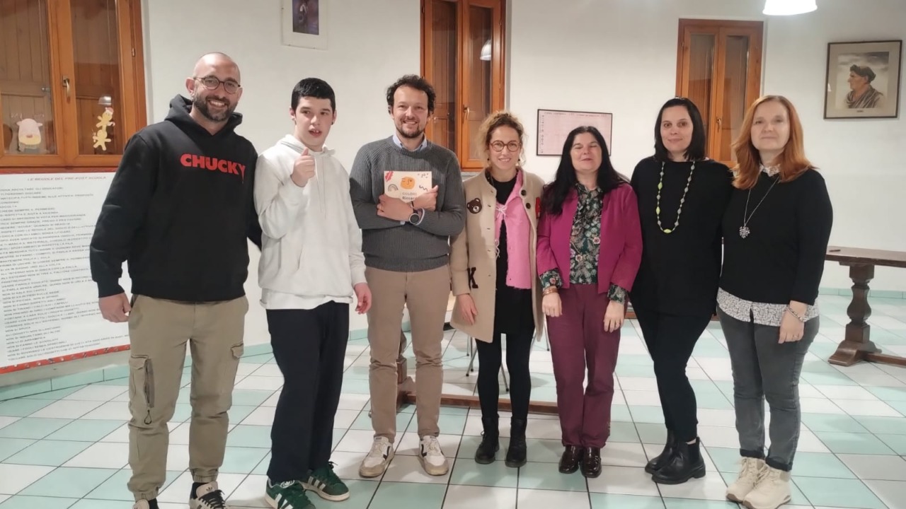 “I colori di Riccardo”, un viaggio tra le emozioni per comunicare con tutti