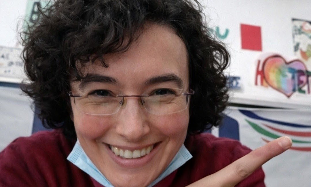 La prof accoltellata ai suoi alunni: “Non arrendetevi, preparatevi al futuro senza paura ma con coraggio”