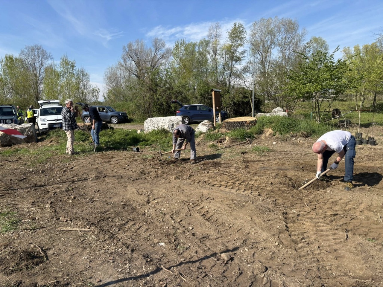 Pasqua di rinascita sulle rive dell’Oglio: l’oasi ferita rinasce grazie ai volontari