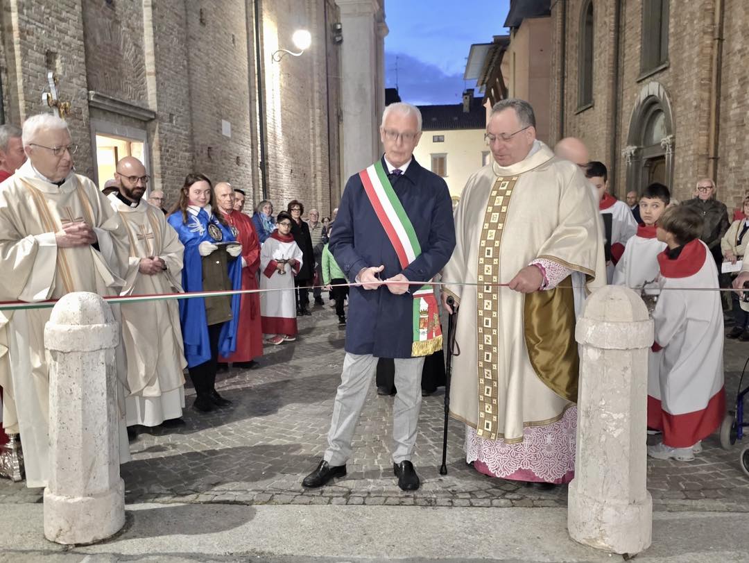 Riqualificato il sagrato della basilica di San Defendente: la comunità si ritrova nel cuore di Romano