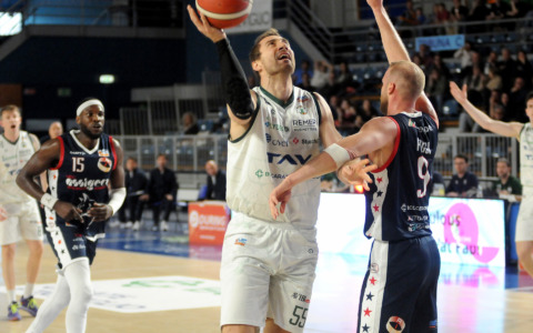 Tav Treviglio Brianza, la luce si spegne nella ripresa e Latina va 2-0 nella serie dei quarti