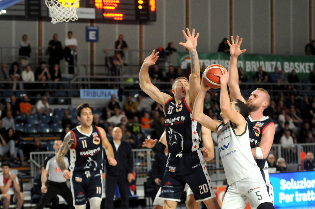 Il derby con l’Assigeco va alla Tav Treviglio Brianza, tutte le immagini dal PalaFacchetti