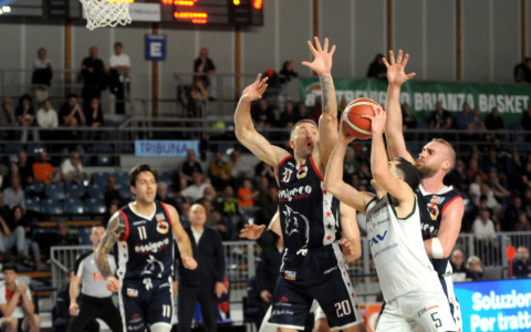 Il derby con l’Assigeco va alla Tav Treviglio Brianza, tutte le immagini dal PalaFacchetti