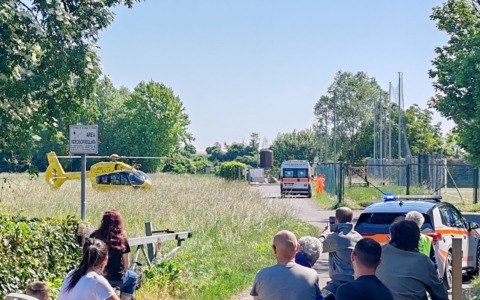 Malore fuori dal cimitero, soccorso e trasportato in ospedale in elicottero