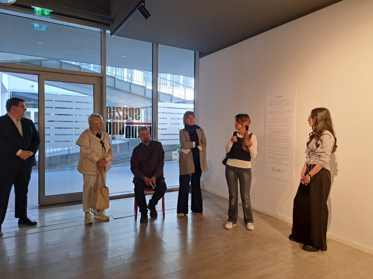 Gli studenti del Liceo Weil in mostra per chiedere la pace