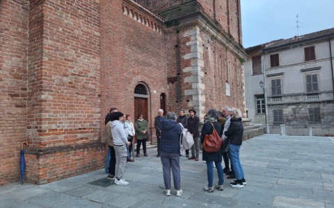 All’oratorio un incontro sull’omosessualità ma fuori c’è chi recita il “Rosario di riparazione”