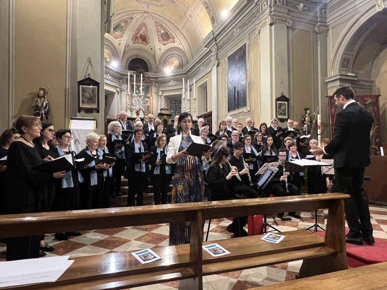 Una serata di fede, musica ed emozione: Fontanella applaude l’elevazione musicale dedicata a Santa Maria del Fonte