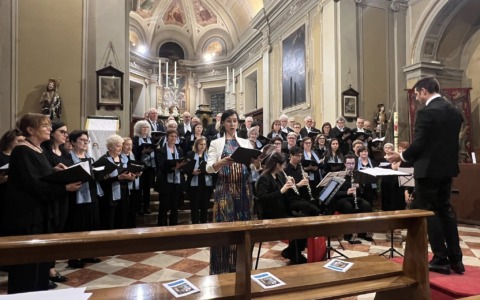 Una serata di fede, musica ed emozione: Fontanella applaude l’elevazione musicale dedicata a Santa Maria del Fonte
