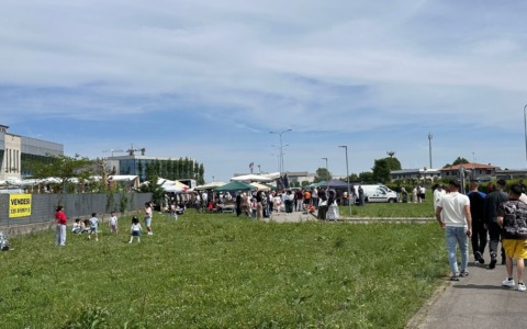 Mercato non autorizzato ad Antegnate, interviene il sindaco: “Privo dei necessari titoli abilitativi”