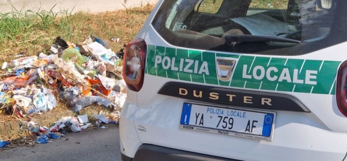 Pattugliamenti a piedi contro i “furbetti del sacchetto”