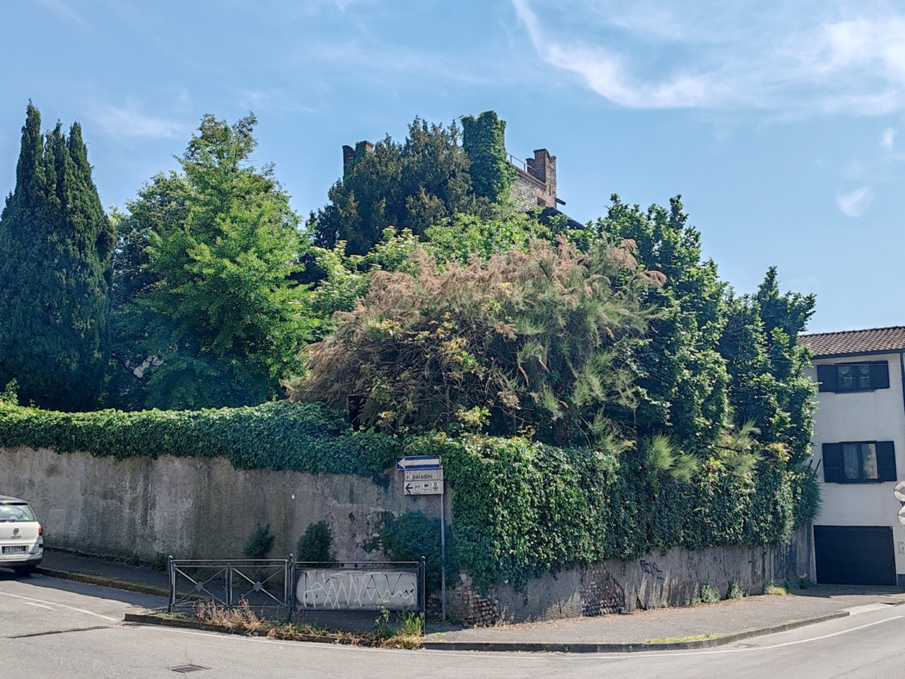 Il Comune studia l’antica torre, in corso un iter per la donazione alla comunità