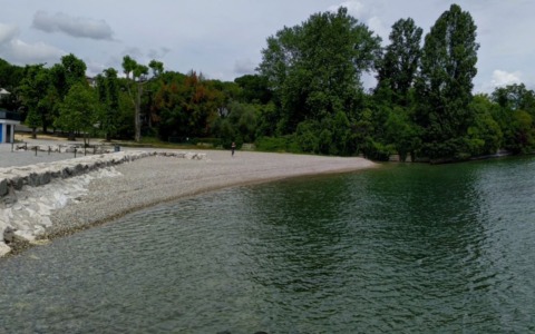Si tuffa nel Lago di Garda: muore 16enne di Cividate