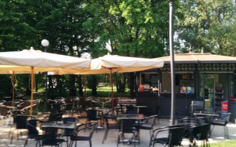 Il chiosco riapre, si chiude una stagione di polemiche: il “Giardino di Bariano” torna a vivere