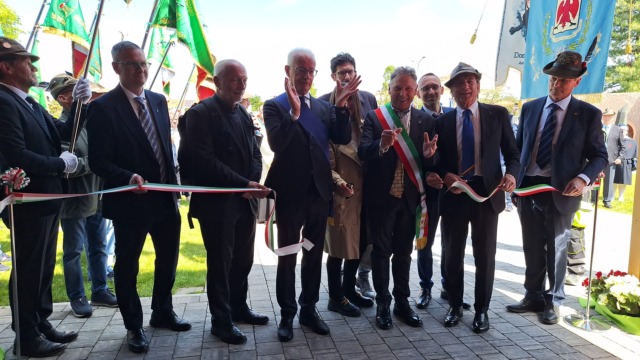 Inaugurati in pompa magna il centro polifunzionale “Don Gnocchi” e il Parco degli alpini