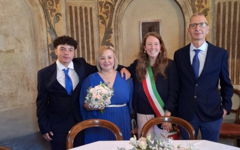 La storia di Linda: dall’inferno della violenza, al matrimonio: “Donne, non perdete mai la speranza”