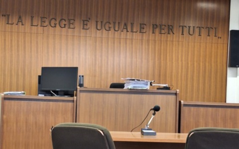 L’agente di viaggi incubo dei vacanzieri della Bassa finisce a processo
