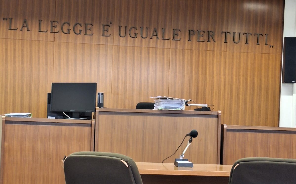 L’agente di viaggi incubo dei vacanzieri della Bassa finisce a processo