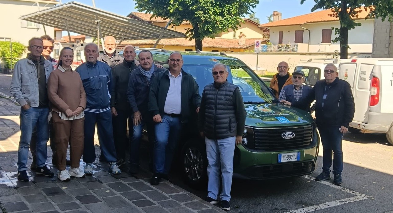 Un nuovo automezzo per il trasporto sociale