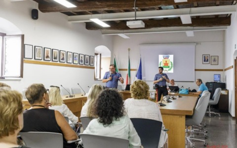 Cividate, incontro pubblico su truffe agli anziani e bullismo: informazione e prevenzione al centro