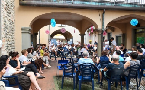Festa finale di Agenha Romano, una serata di sorrisi, musica e gratitudine per salutare l’anno sociale