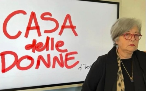 I video degli uomini contro la negazione del reato di femminicidio