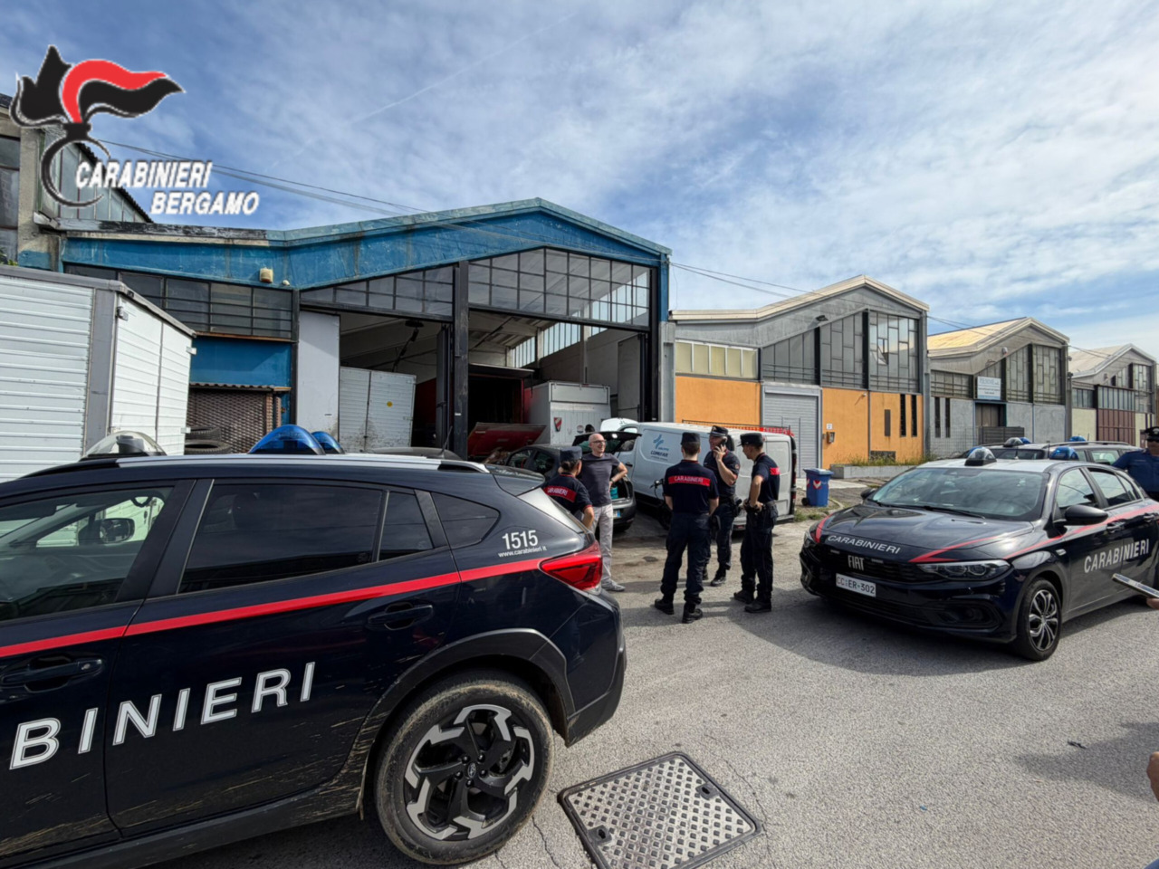 Rifiuti tossici nascosti nei furgoni: scoperto business illegale in un’officina di Ciserano