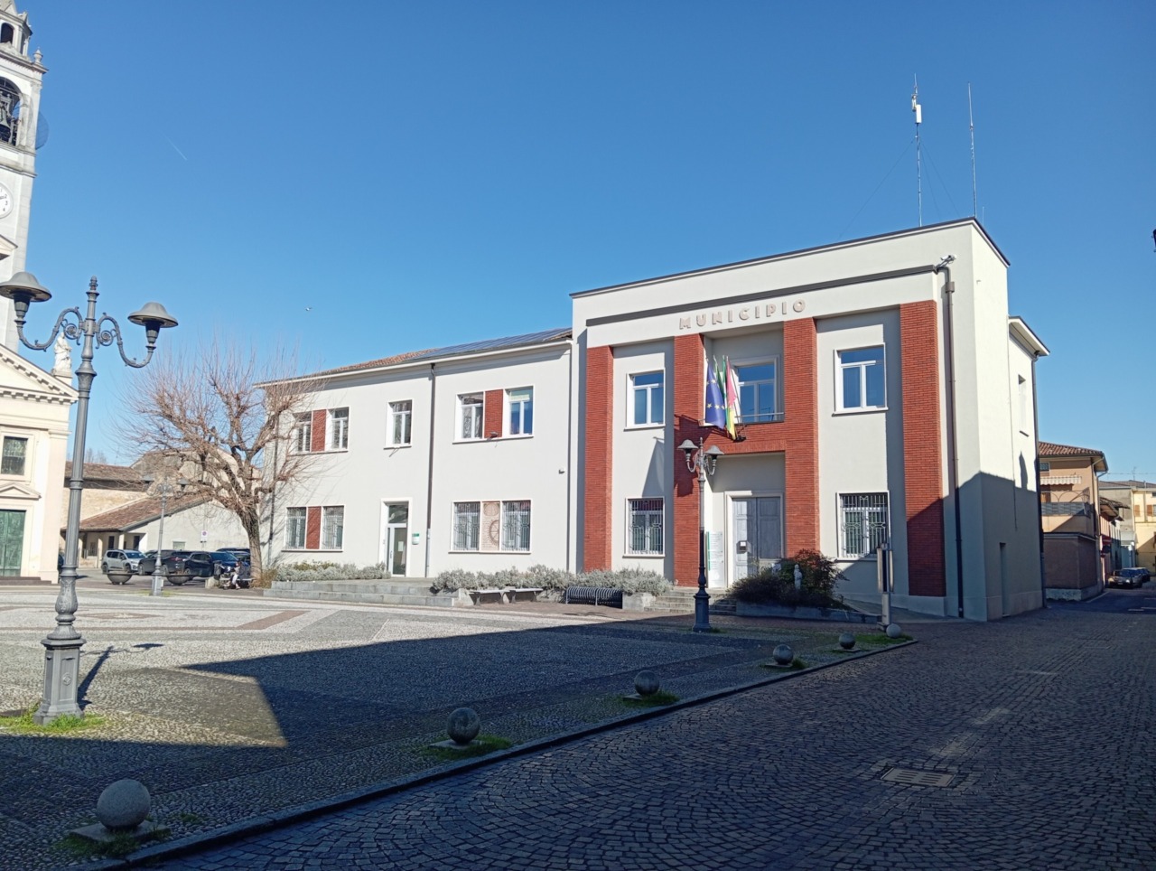 Emergenza alberi a Covo, il sindaco Cappelletti lancia l’appello ai cittadini: “Basta un secchio d’acqua per salvarli”