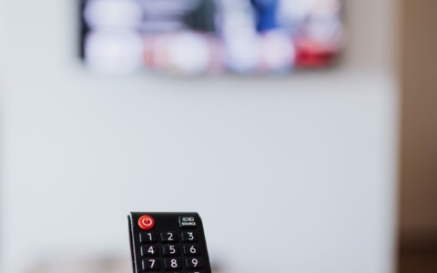 Come vedere in vacanza la TV con la migliore qualità di visione