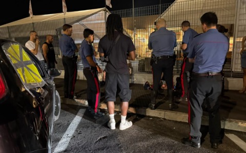 Circondano l’auto e tentano di rapinare l’incasso del Revel Summer Festival di Treviglio