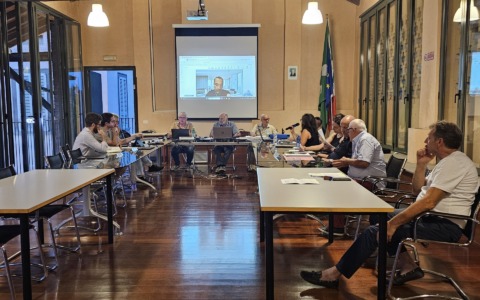 Rifiuti, Arcene dice addio al bidone rosa: multe più salate per i “furbetti”