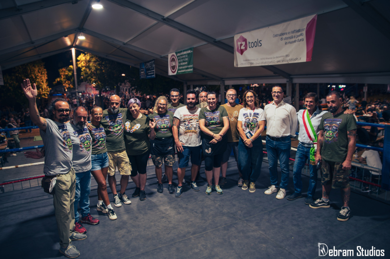 La 29esima Festa Bikers parte col botto: centinaia di moto invadono Cologno