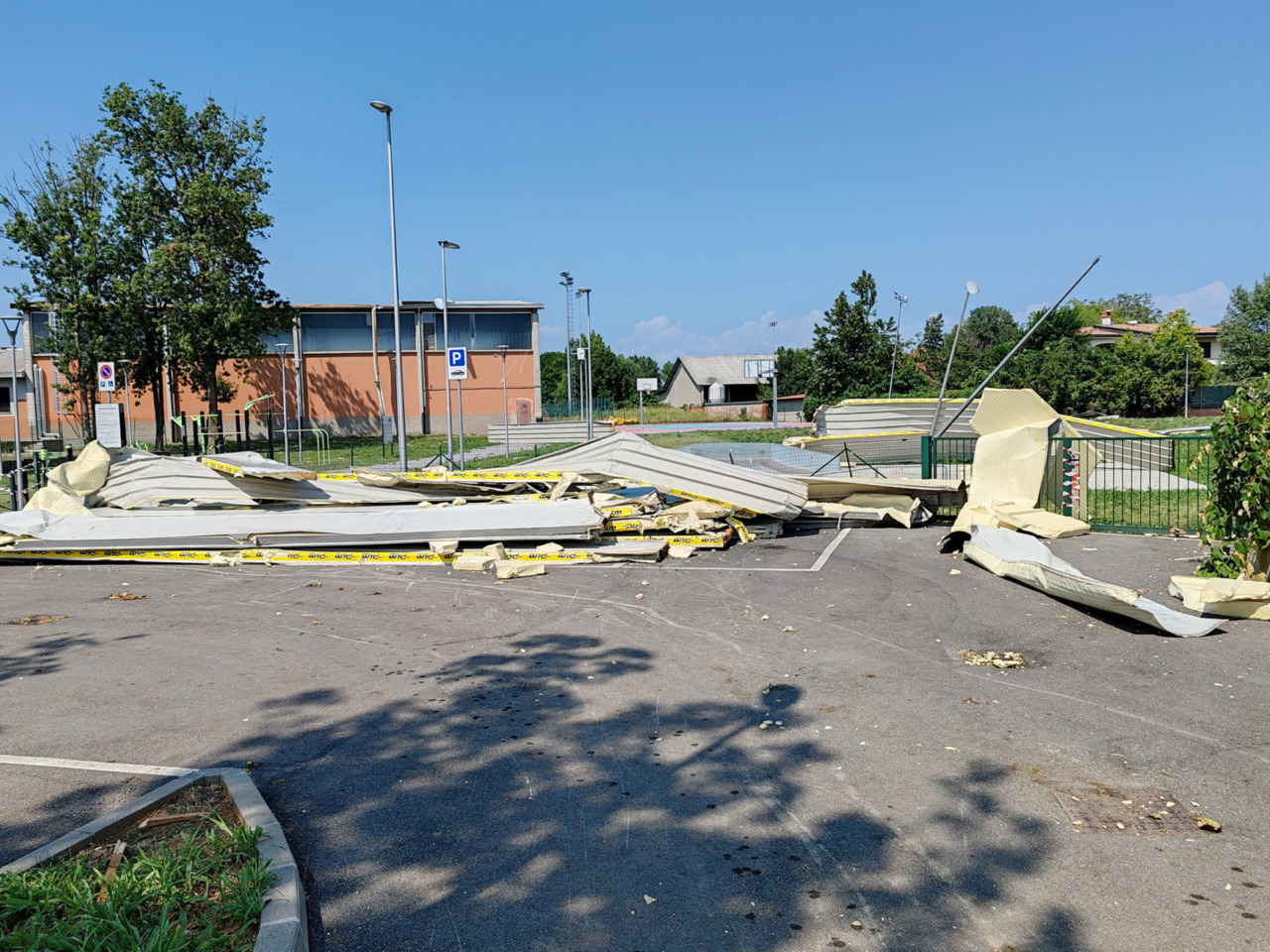Parco sport outdoor, riaperto il campo da basket