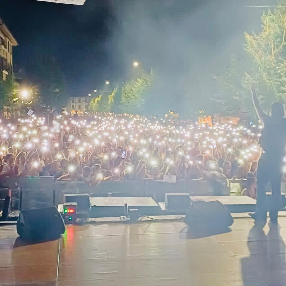 In migliaia al “Fermento Festival”, Samurai Jay infiamma il palco e i suoi fans