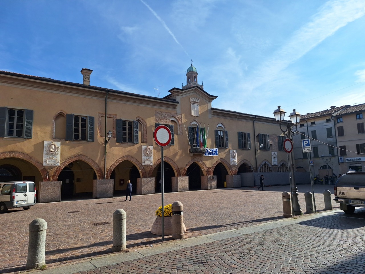 Caravaggio verso il voto: manovre e strategie per conquistare Palazzo Gallavresi